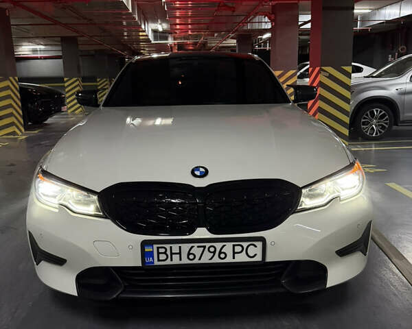 Белый БМВ 3 Серия, объемом двигателя 2 л и пробегом 88 тыс. км за 27900 $, фото 1 на Automoto.ua