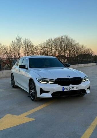 Белый БМВ 3 Серия, объемом двигателя 2 л и пробегом 113 тыс. км за 26000 $, фото 1 на Automoto.ua