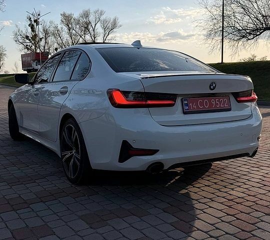 Білий БМВ 3 Серія, об'ємом двигуна 2 л та пробігом 200 тис. км за 20000 $, фото 1 на Automoto.ua
