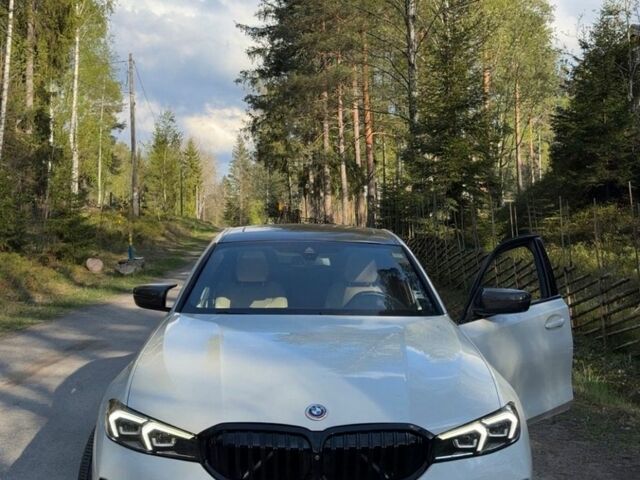 Белый БМВ 3 Серия, объемом двигателя 2 л и пробегом 119 тыс. км за 35000 $, фото 1 на Automoto.ua