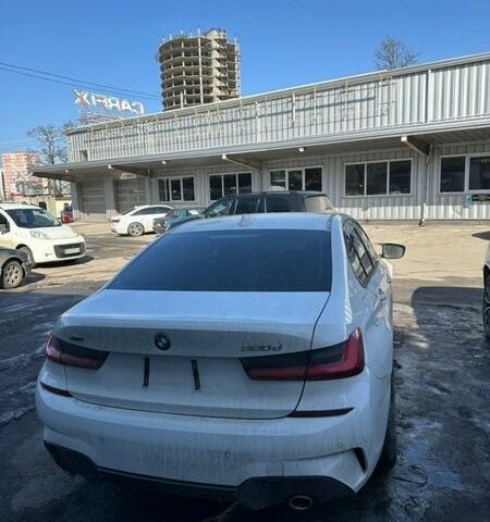 Білий БМВ 3 Серія, об'ємом двигуна 2 л та пробігом 170 тис. км за 13000 $, фото 1 на Automoto.ua