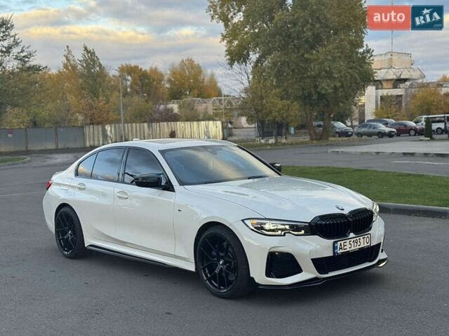 Белый БМВ 3 Серия, объемом двигателя 2 л и пробегом 154 тыс. км за 17200 $, фото 1 на Automoto.ua