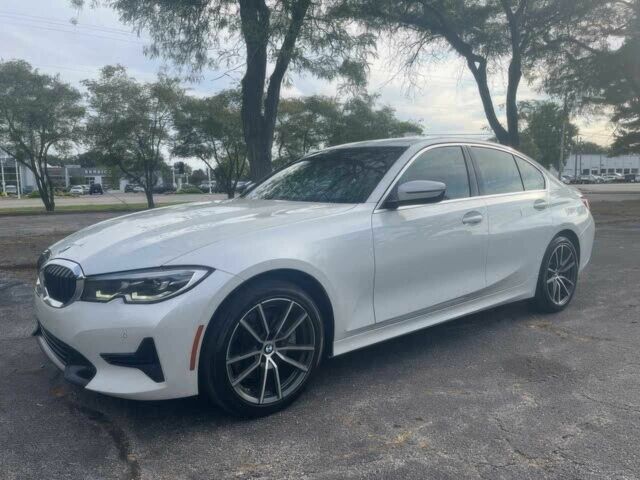 Білий БМВ 3 Серія, об'ємом двигуна 2 л та пробігом 47 тис. км за 17800 $, фото 1 на Automoto.ua