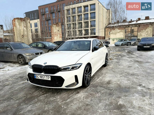 Білий БМВ 3 Серія, об'ємом двигуна 2 л та пробігом 32 тис. км за 33999 $, фото 1 на Automoto.ua