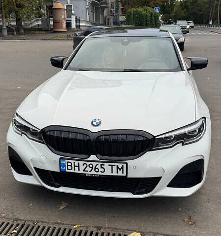 Белый БМВ 3 Серия, объемом двигателя 2 л и пробегом 47 тыс. км за 27700 $, фото 1 на Automoto.ua