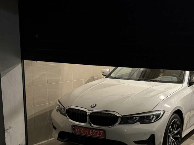 Білий БМВ 3 Серія, об'ємом двигуна 2 л та пробігом 1 тис. км за 36500 $, фото 1 на Automoto.ua