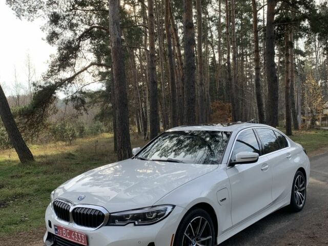 Білий БМВ 3 Серія, об'ємом двигуна 2 л та пробігом 170 тис. км за 31800 $, фото 1 на Automoto.ua