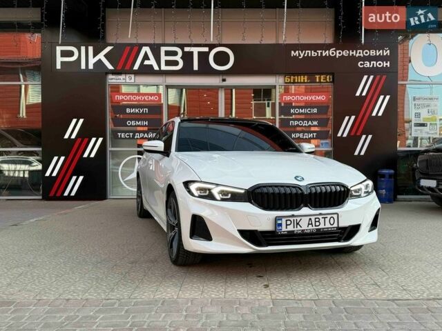 Белый БМВ 3 Серия, объемом двигателя 2 л и пробегом 19 тыс. км за 47900 $, фото 1 на Automoto.ua
