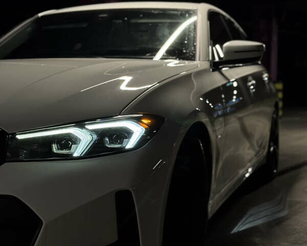 Белый БМВ 3 Серия, объемом двигателя 2 л и пробегом 50 тыс. км за 40900 $, фото 1 на Automoto.ua