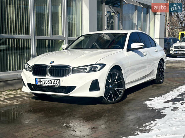 Белый БМВ 3 Серия, объемом двигателя 2 л и пробегом 18 тыс. км за 46900 $, фото 1 на Automoto.ua
