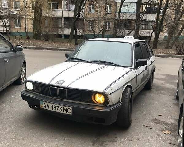 Белый БМВ 3 Серия, объемом двигателя 1.8 л и пробегом 333 тыс. км за 3500 $, фото 1 на Automoto.ua