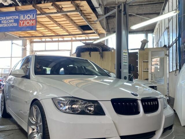 Білий БМВ 3 Серія, об'ємом двигуна 2 л та пробігом 370 тис. км за 6500 $, фото 1 на Automoto.ua
