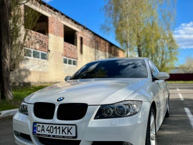 Белый БМВ 3 Серия, объемом двигателя 2 л и пробегом 406 тыс. км за 7500 $, фото 1 на Automoto.ua