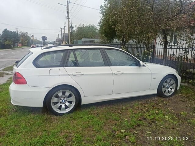 Білий БМВ 3 Серія, об'ємом двигуна 2 л та пробігом 240 тис. км за 7100 $, фото 1 на Automoto.ua