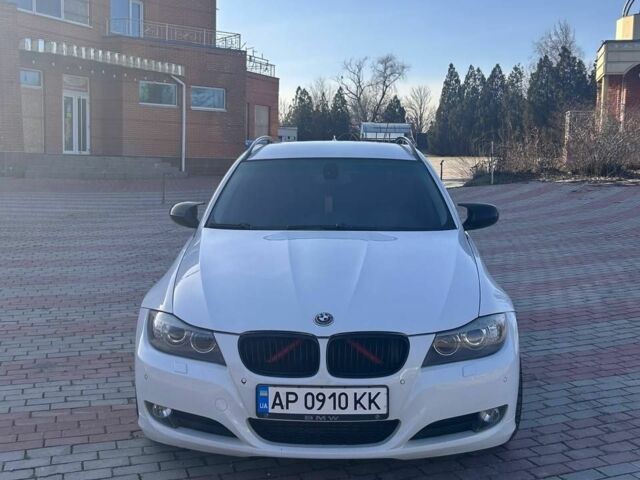 Белый БМВ 3 Серия, объемом двигателя 2 л и пробегом 320 тыс. км за 8000 $, фото 1 на Automoto.ua