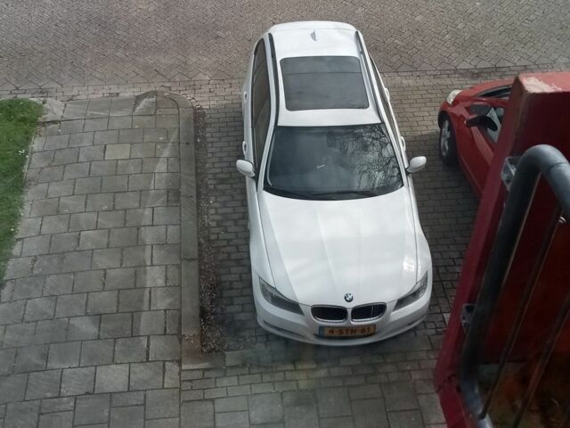 Белый БМВ 3 Серия, объемом двигателя 2 л и пробегом 286 тыс. км за 5311 $, фото 1 на Automoto.ua