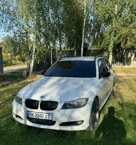 Белый БМВ 3 Серия, объемом двигателя 2 л и пробегом 390 тыс. км за 8700 $, фото 1 на Automoto.ua