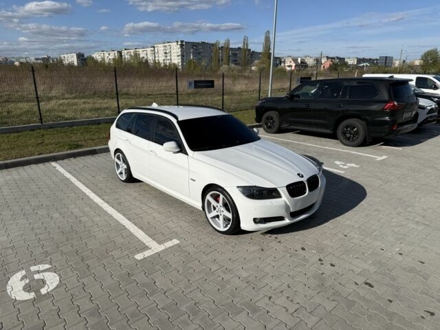 Белый БМВ 3 Серия, объемом двигателя 2 л и пробегом 286 тыс. км за 10380 $, фото 1 на Automoto.ua