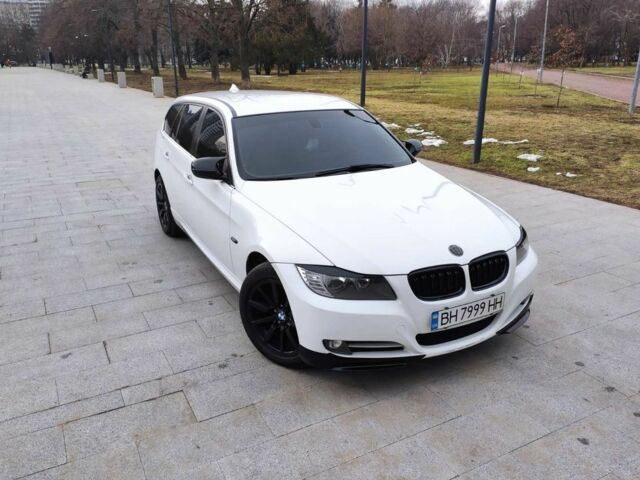 Белый БМВ 3 Серия, объемом двигателя 2 л и пробегом 220 тыс. км за 9700 $, фото 1 на Automoto.ua