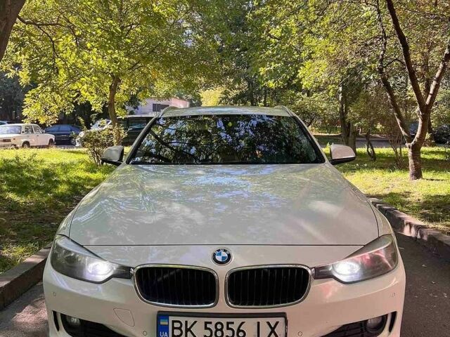 Белый БМВ 3 Серия, объемом двигателя 2 л и пробегом 268 тыс. км за 11800 $, фото 1 на Automoto.ua