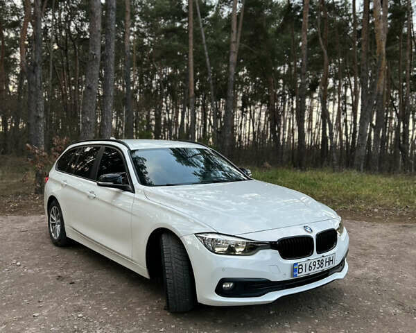 Белый БМВ 3 Серия, объемом двигателя 2 л и пробегом 274 тыс. км за 15000 $, фото 1 на Automoto.ua