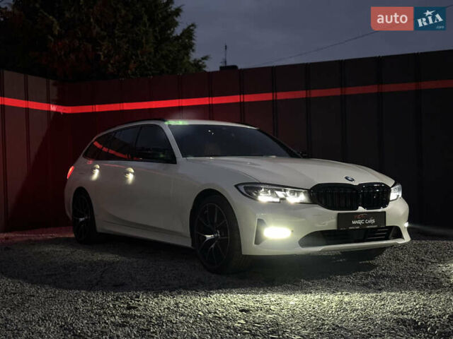 Белый БМВ 3 Серия, объемом двигателя 2 л и пробегом 214 тыс. км за 26500 $, фото 1 на Automoto.ua