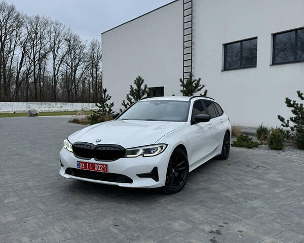 Белый БМВ 3 Серия, объемом двигателя 2 л и пробегом 205 тыс. км за 31000 $, фото 1 на Automoto.ua