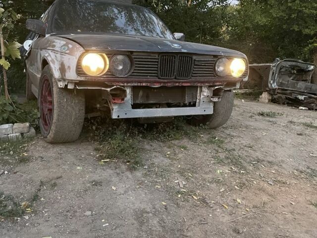 Бежевый БМВ 3 Серия, объемом двигателя 0 л и пробегом 10 тыс. км за 1200 $, фото 1 на Automoto.ua