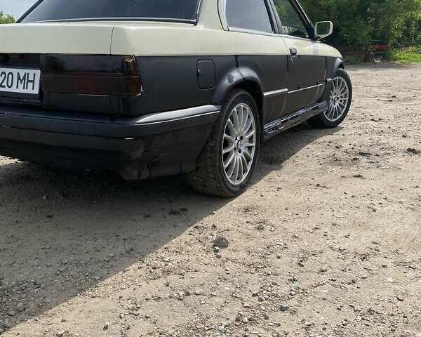 Бежевий БМВ 3 Серія, об'ємом двигуна 1.8 л та пробігом 330 тис. км за 1650 $, фото 1 на Automoto.ua