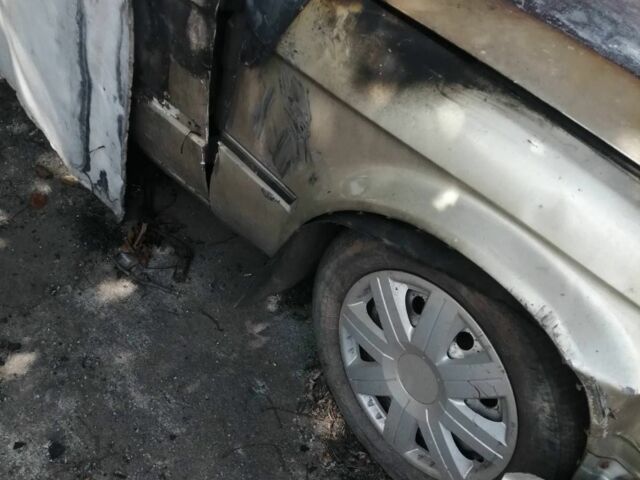 Бежевий БМВ 3 Серія, об'ємом двигуна 0 л та пробігом 100 тис. км за 239 $, фото 1 на Automoto.ua