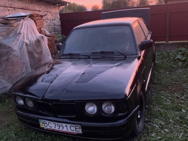 Черный БМВ 3 Серия, объемом двигателя 1.8 л и пробегом 330 тыс. км за 750 $, фото 1 на Automoto.ua