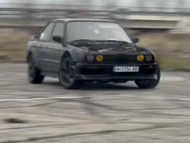 Черный БМВ 3 Серия, объемом двигателя 2.5 л и пробегом 235 тыс. км за 4000 $, фото 1 на Automoto.ua