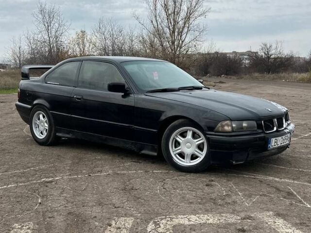 Черный БМВ 3 Серия, объемом двигателя 1 л и пробегом 300 тыс. км за 1630 $, фото 1 на Automoto.ua