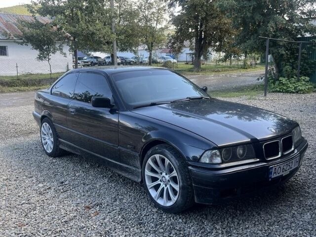 Черный БМВ 3 Серия, объемом двигателя 1.8 л и пробегом 370 тыс. км за 3500 $, фото 1 на Automoto.ua