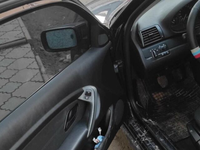 Черный БМВ 3 Серия, объемом двигателя 1 л и пробегом 2 тыс. км за 3000 $, фото 1 на Automoto.ua