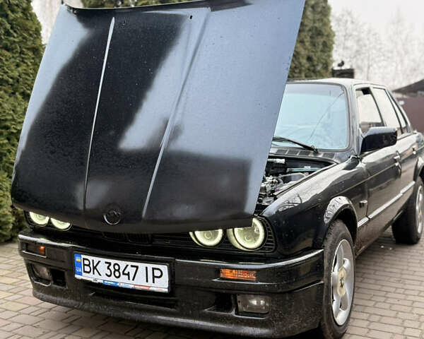 Черный БМВ 3 Серия, объемом двигателя 1.77 л и пробегом 160 тыс. км за 2450 $, фото 1 на Automoto.ua