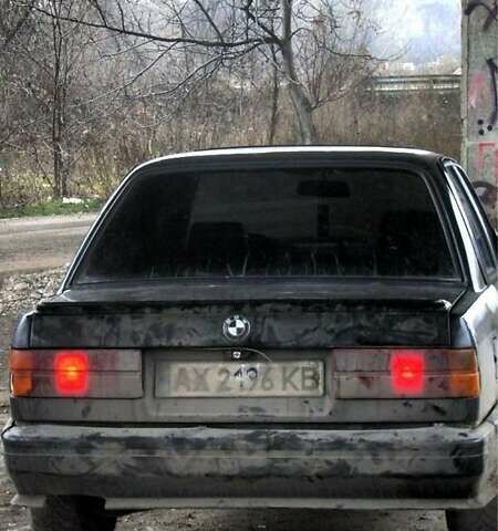 Черный БМВ 3 Серия, объемом двигателя 2 л и пробегом 300 тыс. км за 2350 $, фото 1 на Automoto.ua