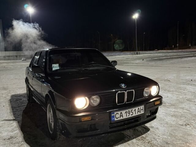 Чорний БМВ 3 Серія, об'ємом двигуна 1.8 л та пробігом 300 тис. км за 2400 $, фото 1 на Automoto.ua