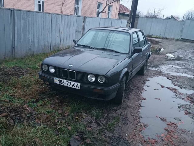 Черный БМВ 3 Серия, объемом двигателя 1 л и пробегом 200 тыс. км за 1200 $, фото 1 на Automoto.ua