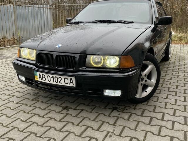 Черный БМВ 3 Серия, объемом двигателя 1.6 л и пробегом 300 тыс. км за 1700 $, фото 1 на Automoto.ua