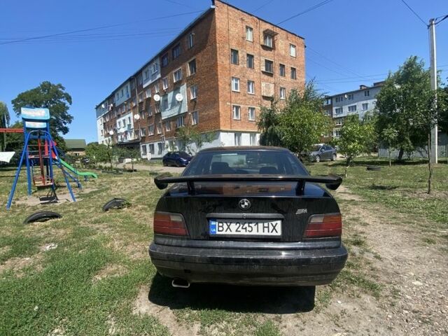 Черный БМВ 3 Серия, объемом двигателя 1.8 л и пробегом 3 тыс. км за 2500 $, фото 1 на Automoto.ua