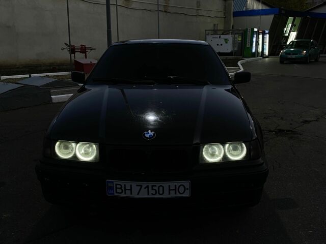 Чорний БМВ 3 Серія, об'ємом двигуна 1.6 л та пробігом 390 тис. км за 3350 $, фото 1 на Automoto.ua