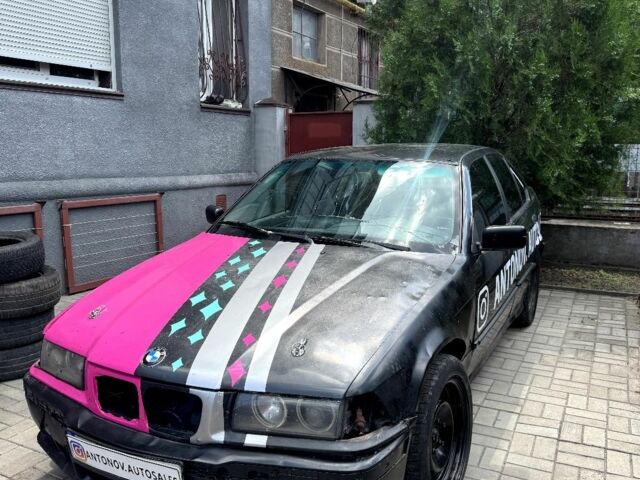 Чорний БМВ 3 Серія, об'ємом двигуна 2.5 л та пробігом 300 тис. км за 3999 $, фото 1 на Automoto.ua