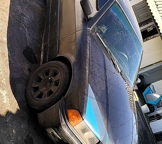 Черный БМВ 3 Серия, объемом двигателя 1.8 л и пробегом 0 тыс. км за 1000 $, фото 1 на Automoto.ua