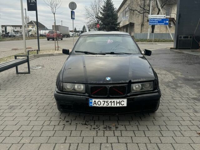 Черный БМВ 3 Серия, объемом двигателя 1.8 л и пробегом 358 тыс. км за 1000 $, фото 1 на Automoto.ua