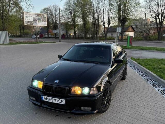Черный БМВ 3 Серия, объемом двигателя 2.5 л и пробегом 453 тыс. км за 3300 $, фото 1 на Automoto.ua