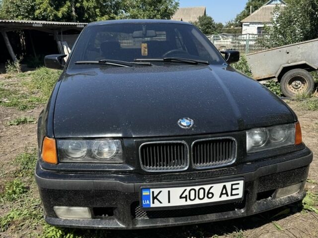 Чорний БМВ 3 Серія, об'ємом двигуна 1.8 л та пробігом 464 тис. км за 2097 $, фото 1 на Automoto.ua