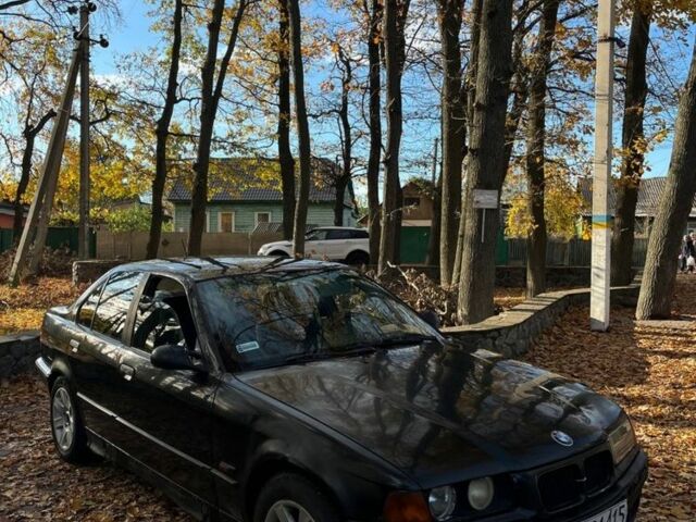 Чорний БМВ 3 Серія, об'ємом двигуна 1.8 л та пробігом 236 тис. км за 1100 $, фото 1 на Automoto.ua