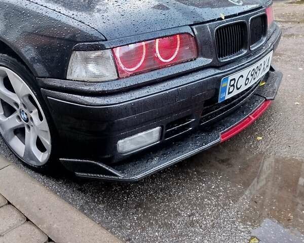Чорний БМВ 3 Серія, об'ємом двигуна 1.8 л та пробігом 180 тис. км за 2850 $, фото 1 на Automoto.ua
