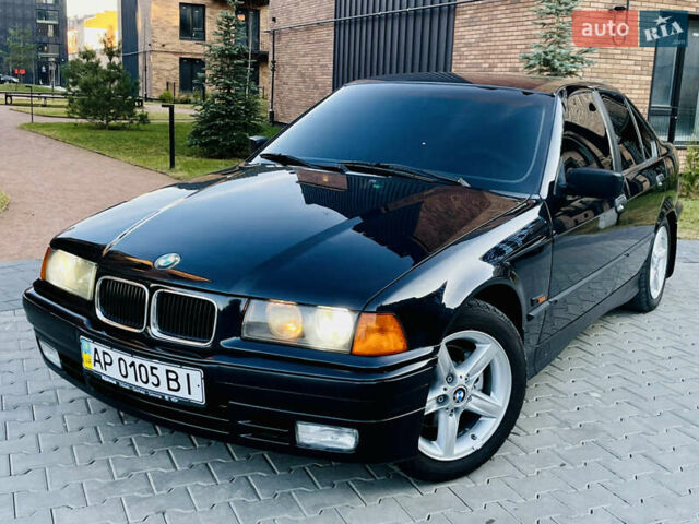 Черный БМВ 3 Серия, объемом двигателя 1.8 л и пробегом 250 тыс. км за 2850 $, фото 1 на Automoto.ua